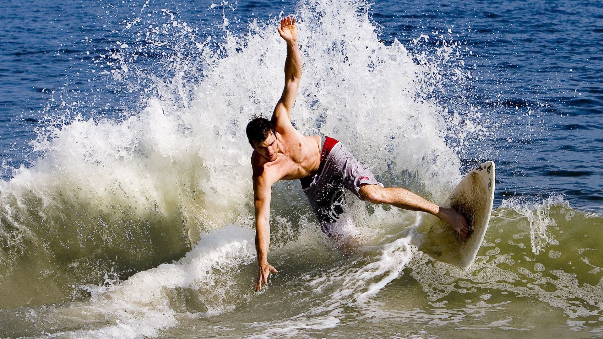 开云官网-拉文独舞映照辽宁铁骑，当个人英雄主义撞上集体洪流